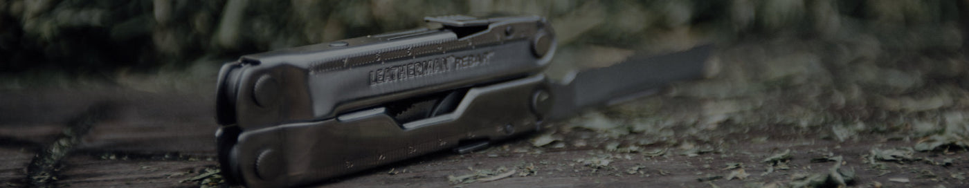 Translation missing: fr.leatherman Rebar open on the ground