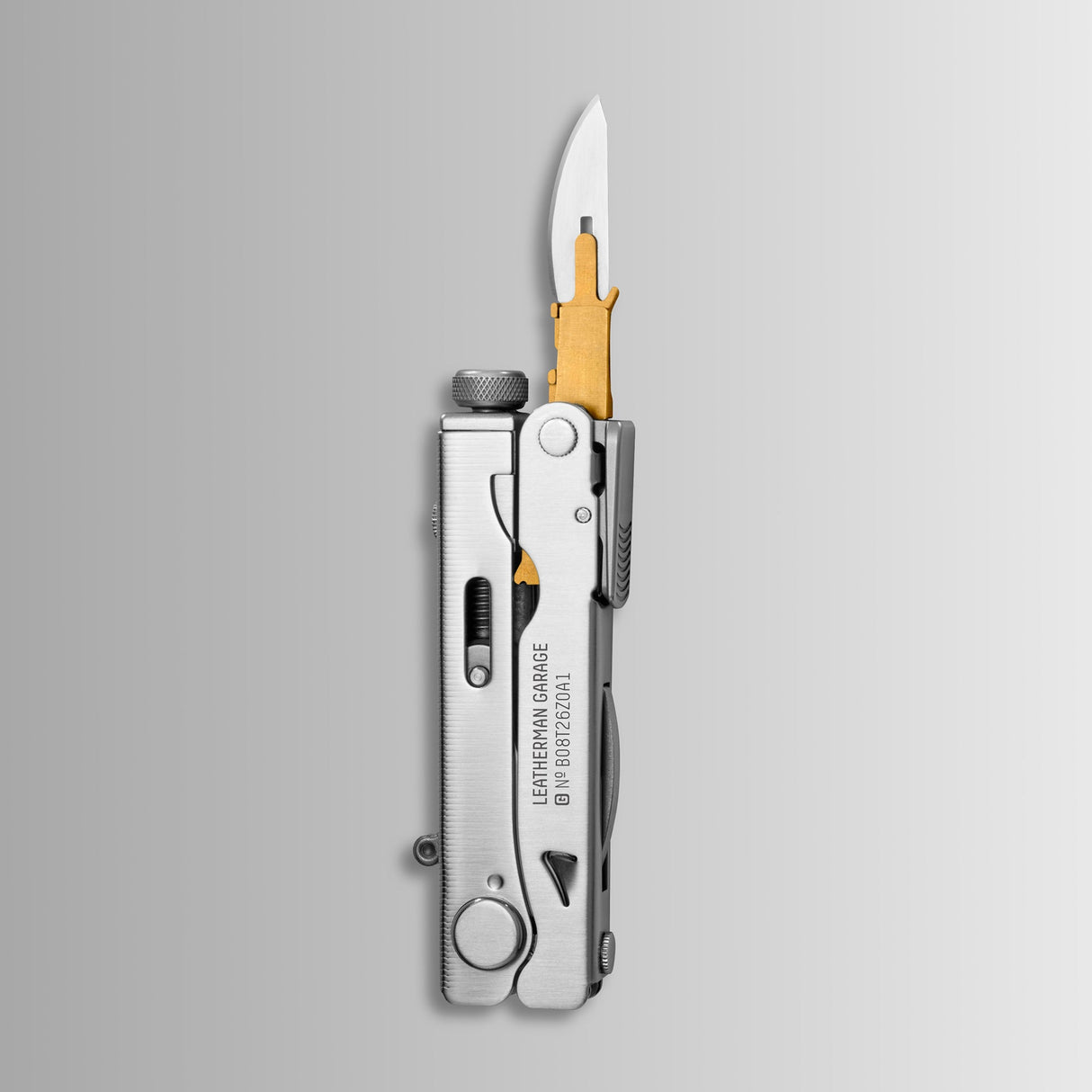 Translation missing: fr.Stainless steel Batch #008: Captain's Crunch multitool with a partially extended gold and silver blade