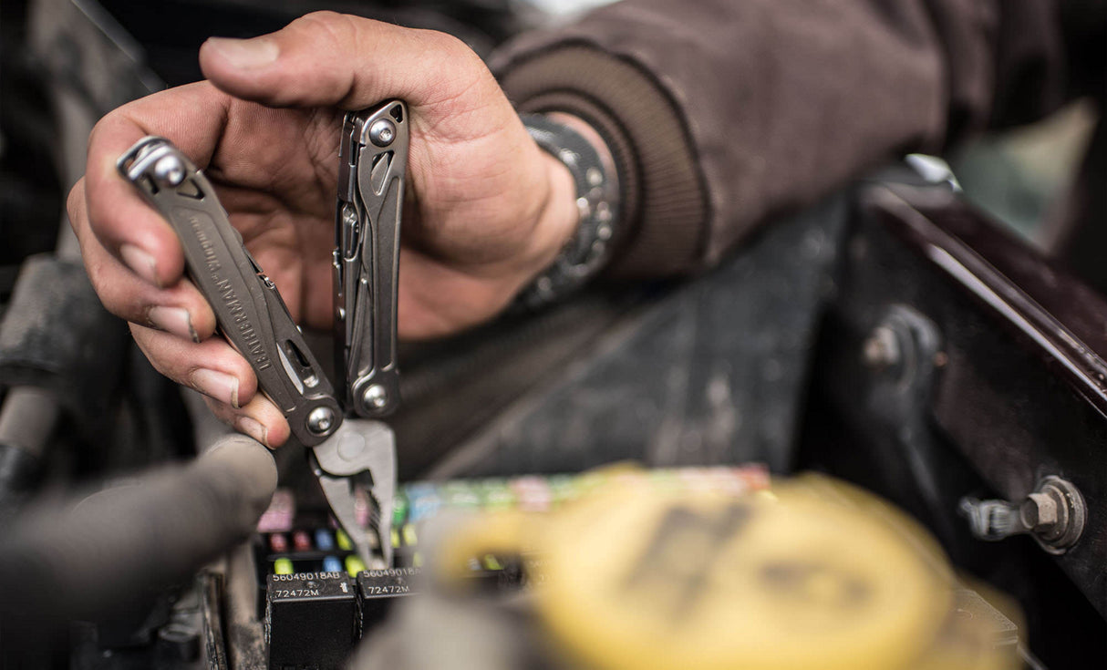 Leatherman® Wingman® Multi-Tool - 21 Tools in One, Stainless Steel